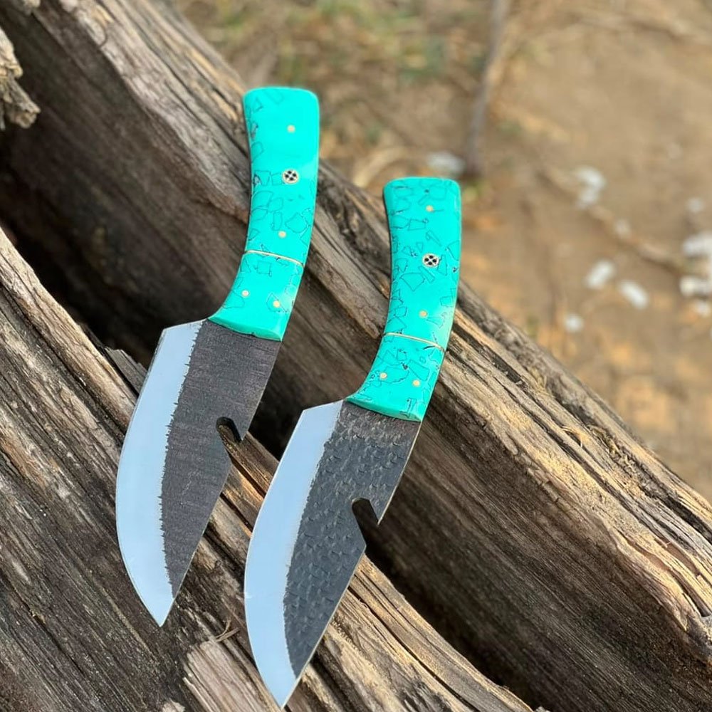 Turquoise Resin Hunting Knife - Image 2