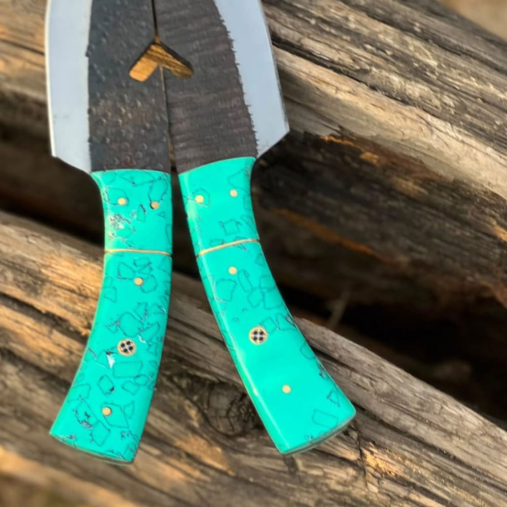 Turquoise Resin Hunting Knife - Image 4