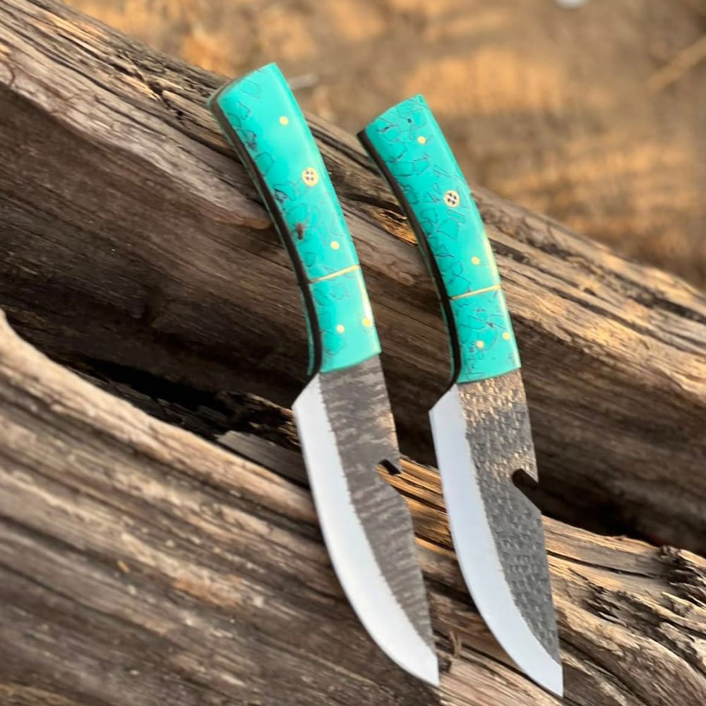 Turquoise Resin Hunting Knife - Image 5
